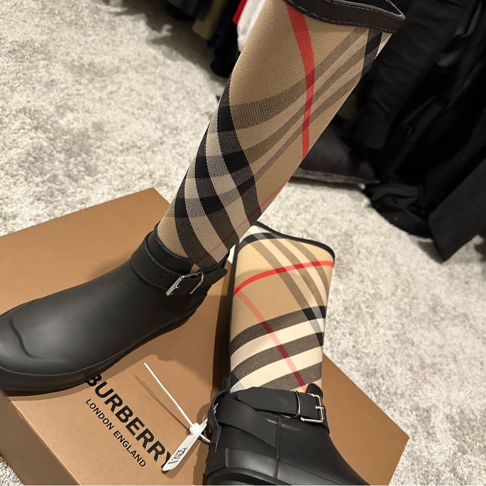 Burberry rain boot